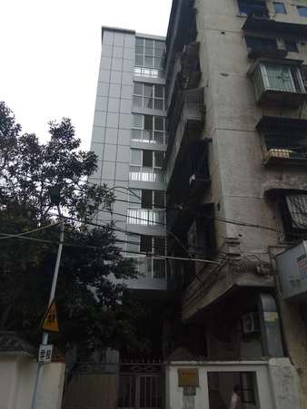 康山(shān)裡(lǐ)