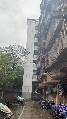 大(dà)腹山(shān)